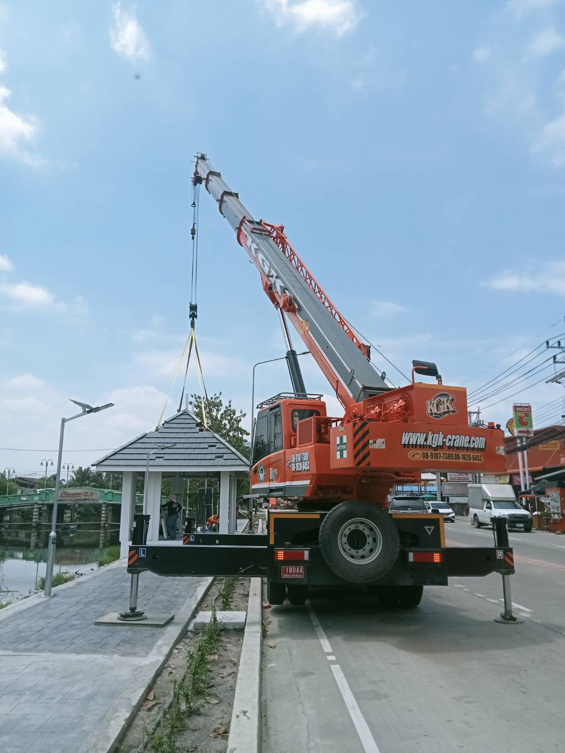 เช่าเครนปทุมธานี