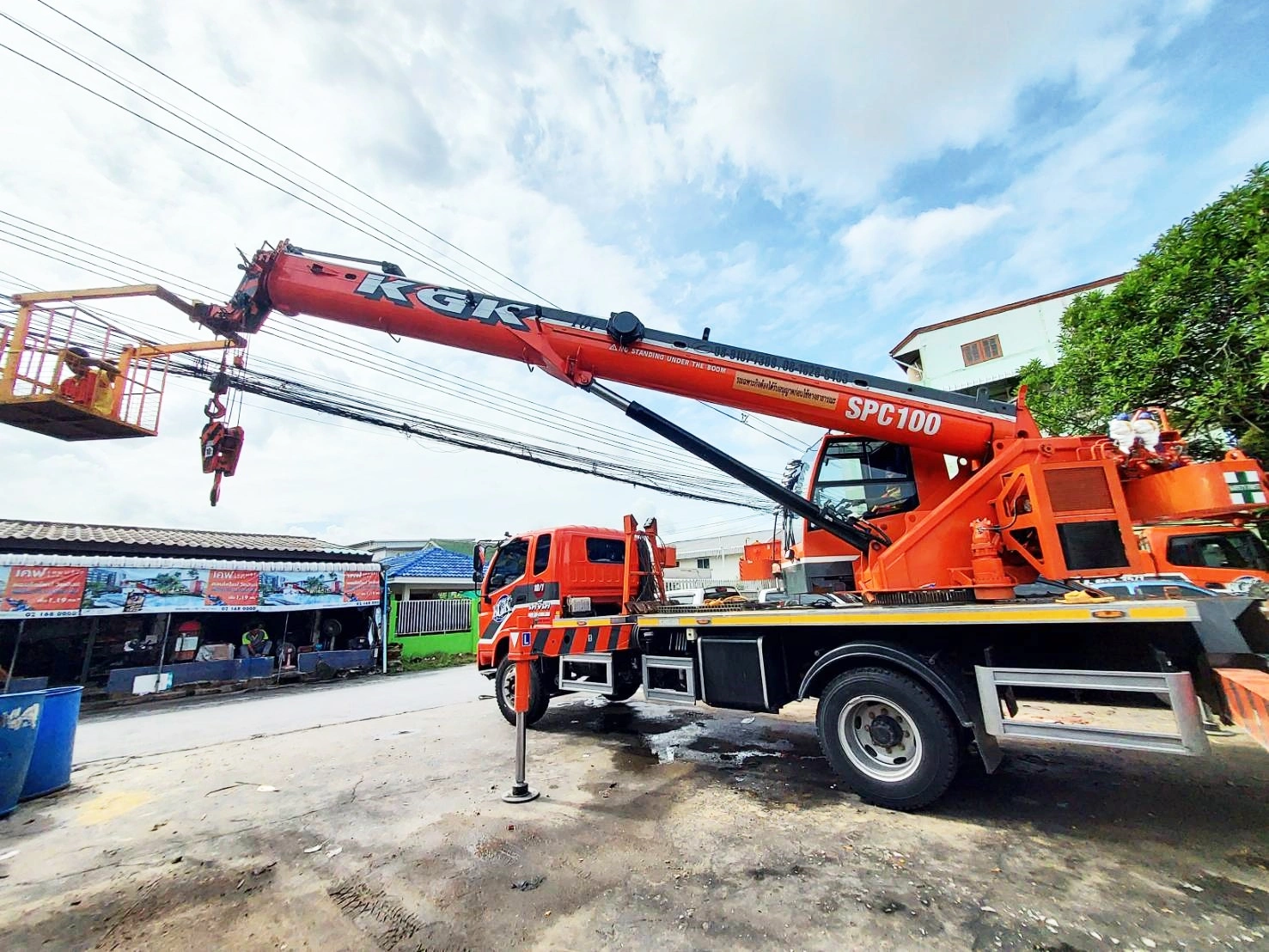 เช่าเครนปทุมธานี